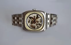 Poljot International Bolshoi Masepa -Modeuhren poljot international bolshoi masepa 33